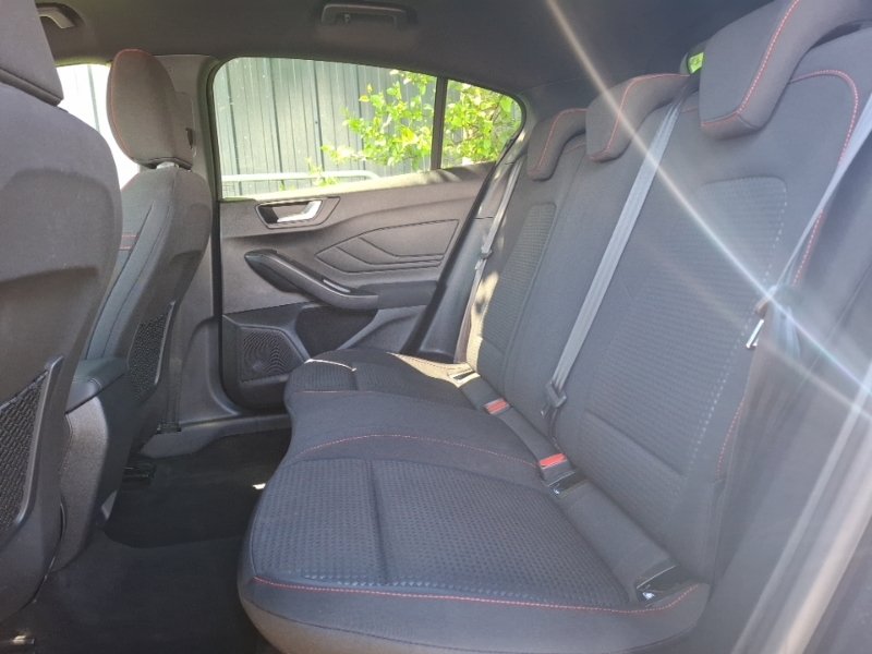 Ford Focus 1.0 Ecoboost Hybrid Mhev 155 St-line NA23URE Black #6