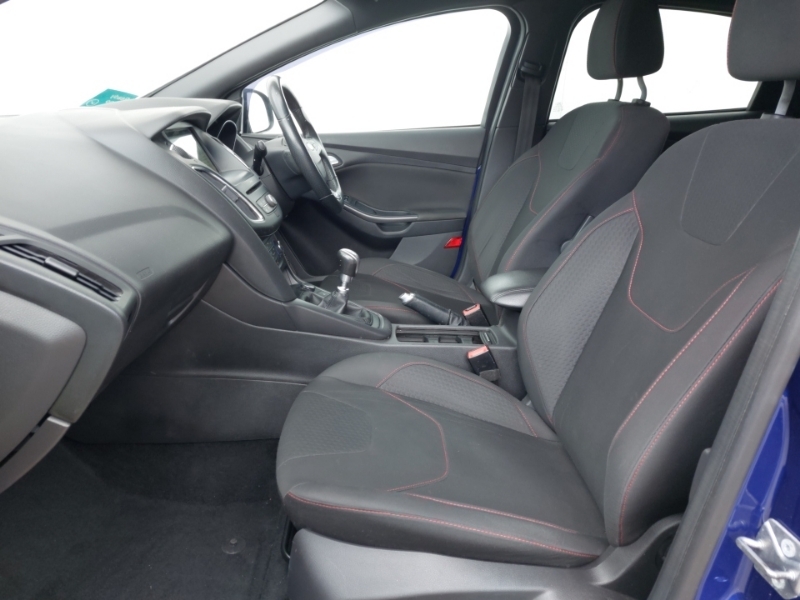 Ford Focus 1.0 Ecoboost 125 St-line HV17XFP Blue #5
