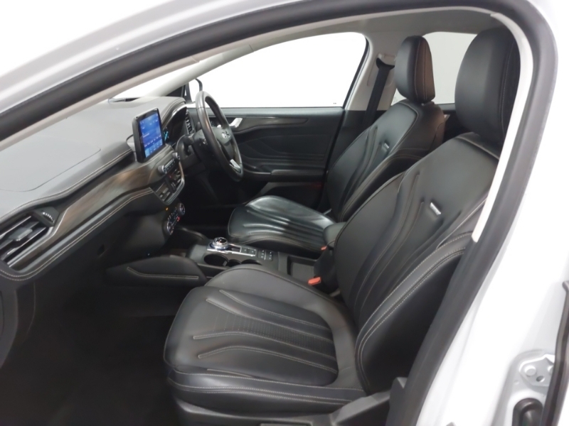 Ford Focus 1.0 Ecoboost 125 BU19LBG White #5