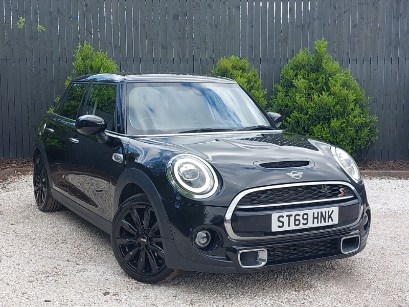 Mini Hatch 2.0 Cooper S Exclusive II Black