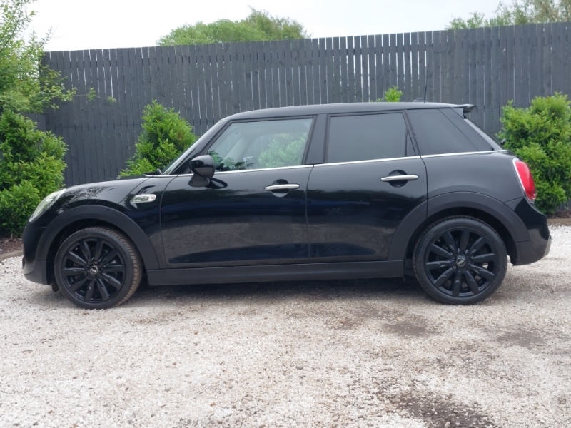 Mini Hatch 2.0 Cooper S Exclusive II ST69HNK Black #4