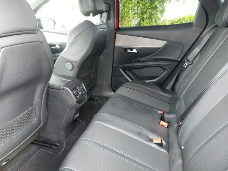 Peugeot 3008 1.5 Bluehdi Gt Eat8 NJ73SMU Red #6