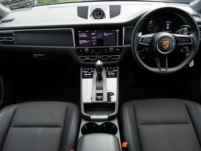 Porsche Macan 5dr Pdk WN22LNX Black #3