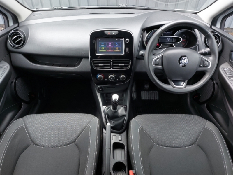 Renault Clio 1.2 16V Dynamique Nav SB66ZDL White #3
