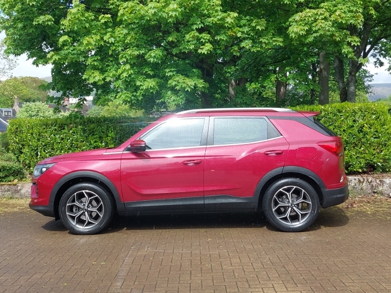 SsangYong Korando 1.5 Ventura SJ73DMF Red #4