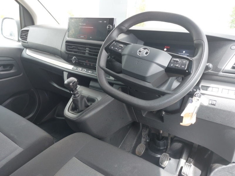 Vauxhall Vivaro 2.0 Turbo D 145 Prime H1 Van DS24JXN White #3