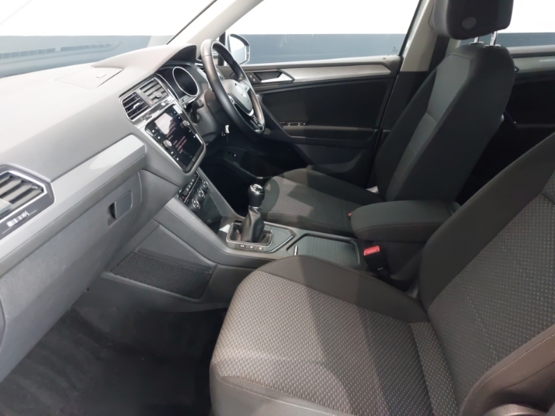 Volkswagen Tiguan Allspace 1.5 Tsi Evo Match Silver #5