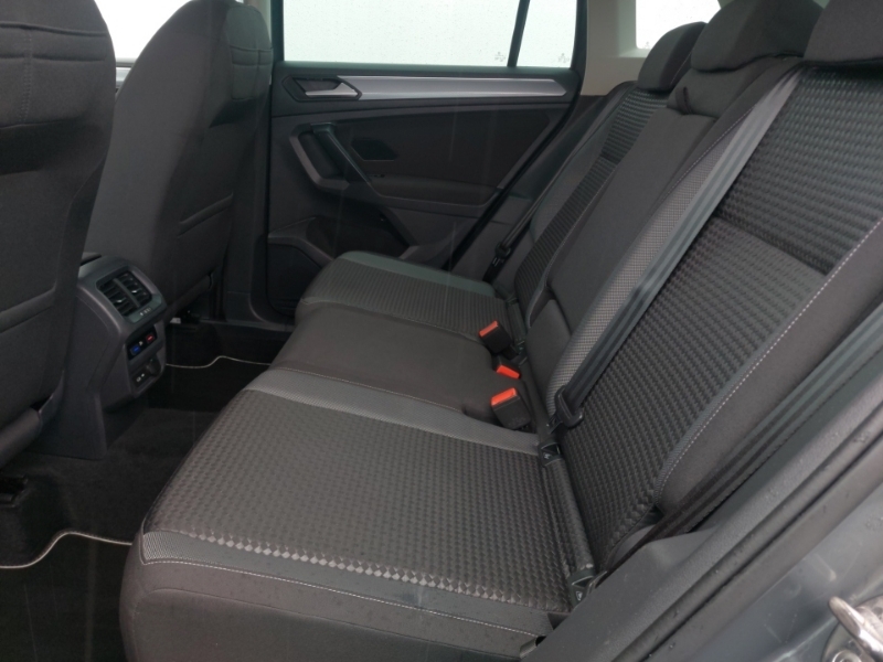 Volkswagen Tiguan 1.5 Tsi 150 Active SH21VMJ Grey #6