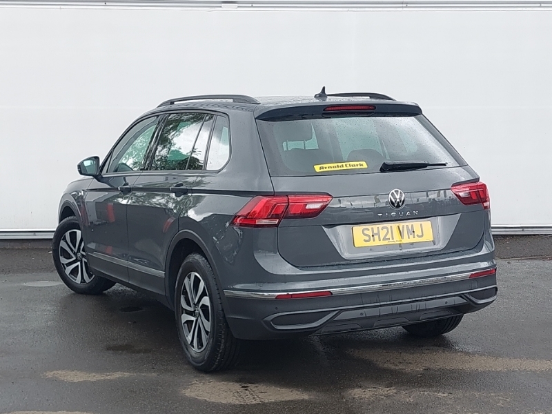 Volkswagen Tiguan 1.5 Tsi 150 Active SH21VMJ Grey #2