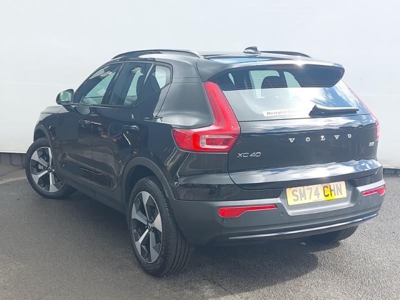 Volvo XC40 2.0 B3p Plus Dark SM74CHN Black #2