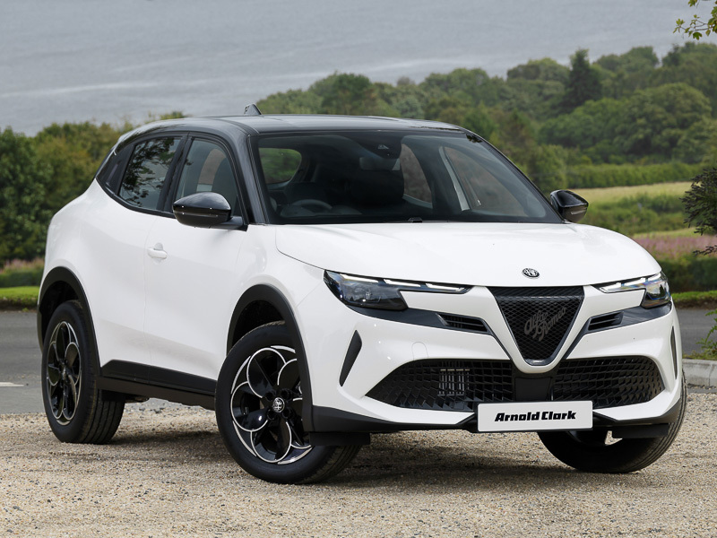 Alfa Romeo Junior 1.2 Turbo Ibrida White