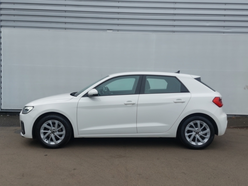 Audi A1 25 Tfsi Sport SL23UKV White #4