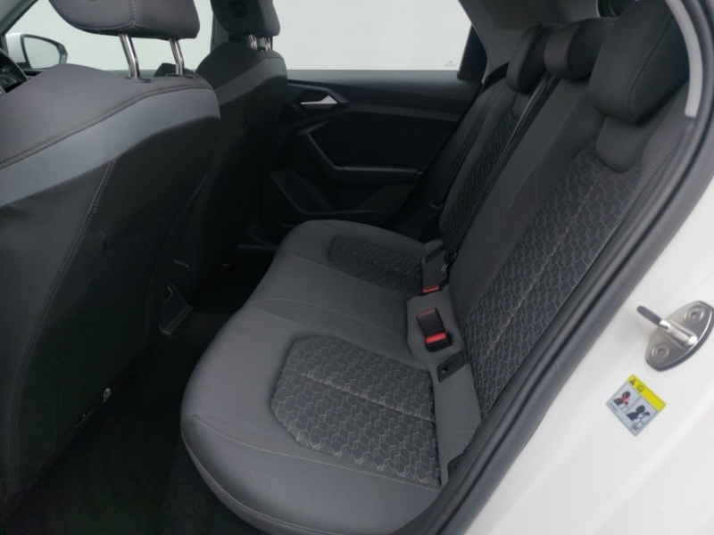 Audi A1 25 Tfsi Sport SL23UKV White #6