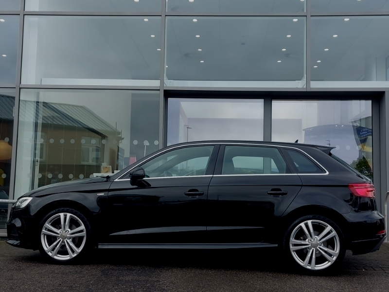 Audi A3 1.5 Tfsi S Line SY18UWZ Black #4