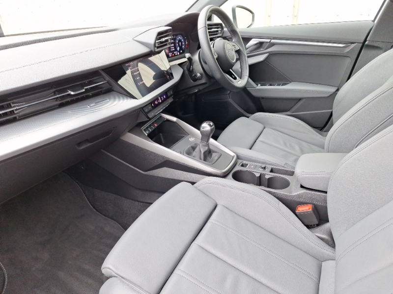 Audi A3 30 Tfsi S Line LS24HYZ White #5