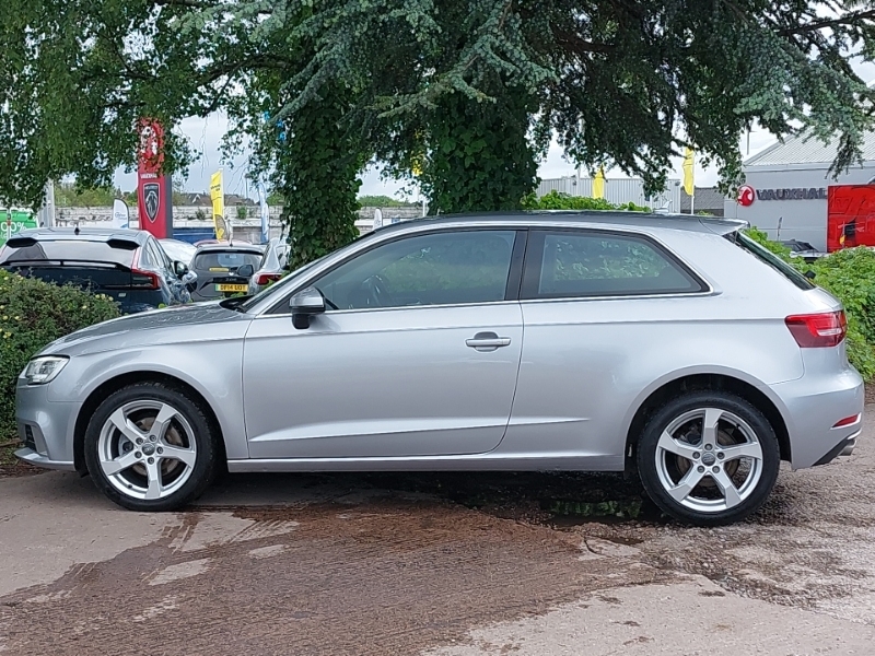 Audi A3 1.6 Tdi Sport Silver #4
