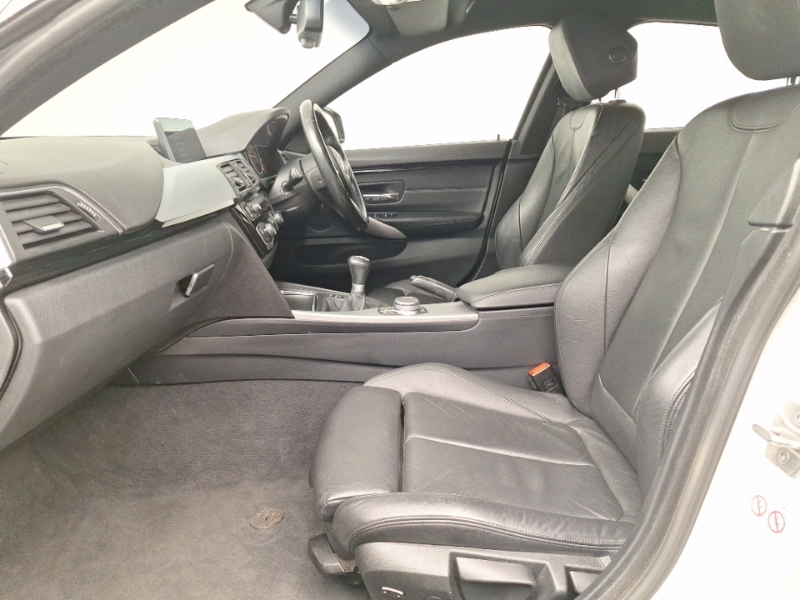 BMW 4 Series 420I M Sport Professional Media White #5