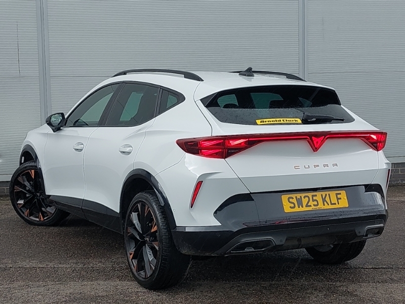 Cupra Formentor 1.5 Etsi 150 V3 Dsg SW25KLF White #2