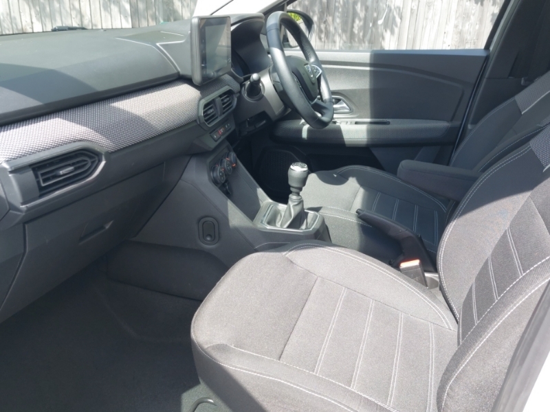 Dacia Sandero 1.0 Tce Comfort MA72TUJ White #5
