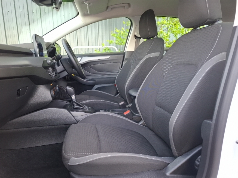 Ford Focus 1.0 Ecoboost Hybrid Mhev Trend EO23MRV White #5