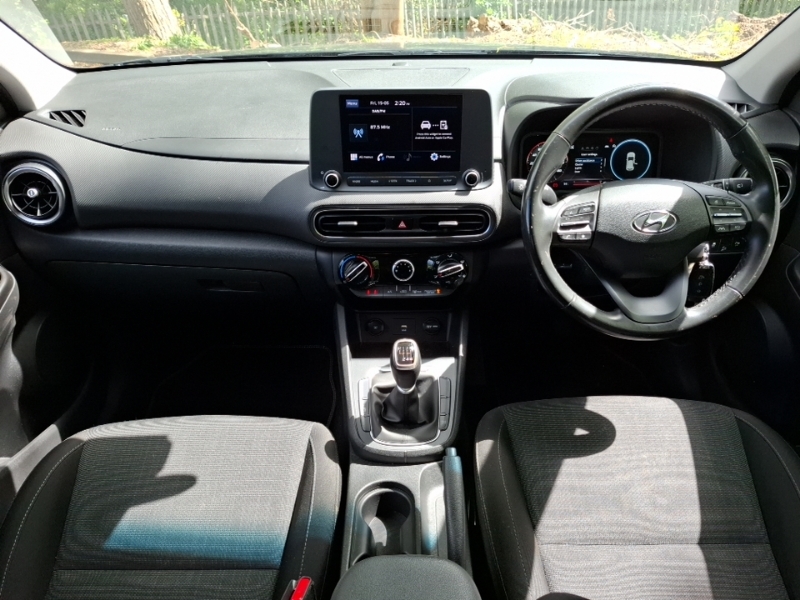 Hyundai Kona 1.0 Tgdi 48V Mhev Se Connect GY23URF Black #3