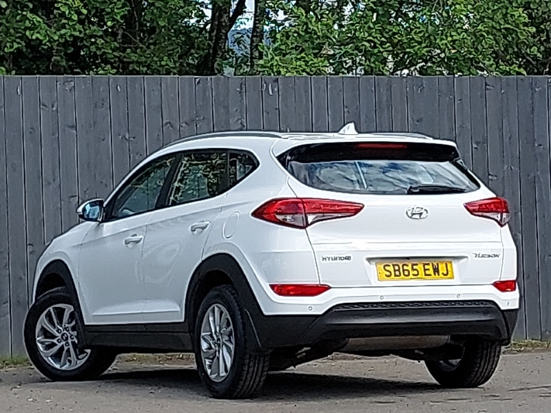 Hyundai Tucson 1.7 Crdi Blue Drive Se Nav 2Wd SB65EWJ White #2