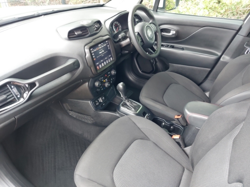 Jeep Renegade 1.3 T4 Gse Night Eagle II Ddct LO70NTT White #5