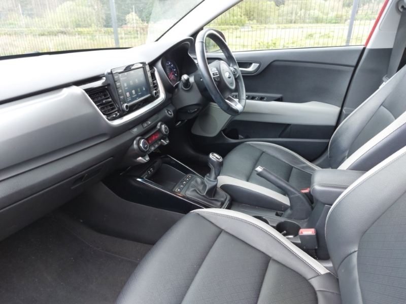 Kia Stonic 1.0T Gdi 4 SA19LGJ Red #5