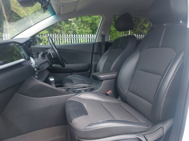Kia Niro 1.6 Gdi Hybrid 2 Dct GK71EXR White #5