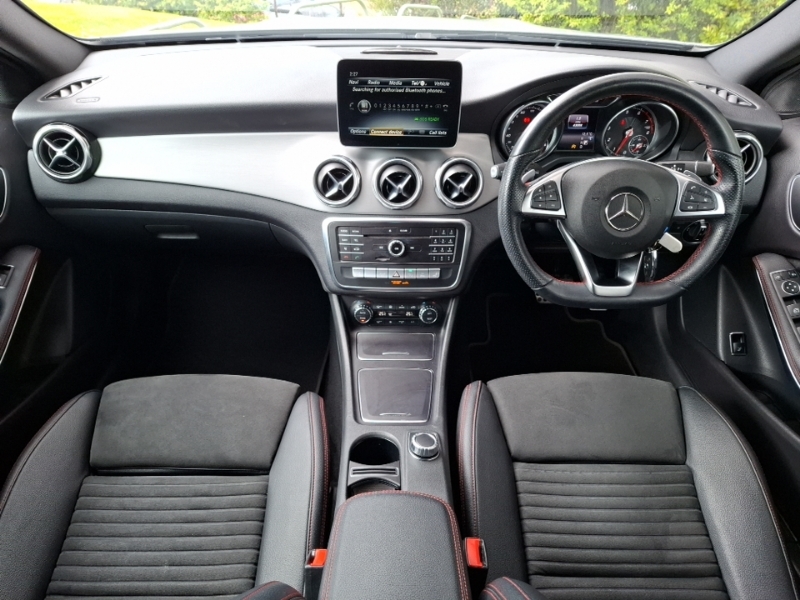 Mercedes-Benz GLA Class Gla 180 Amg Line Edition RX69UOP Silver #3