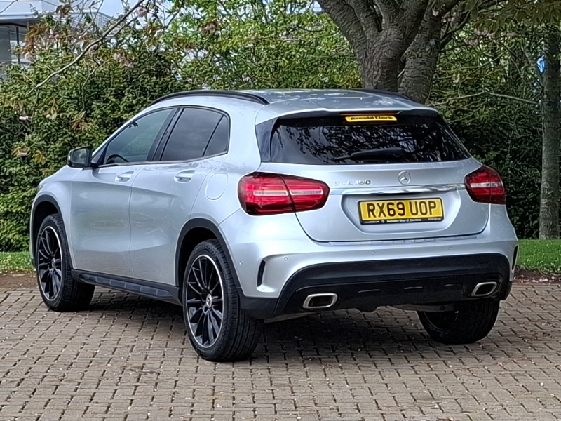 Mercedes-Benz GLA Class Gla 180 Amg Line Edition RX69UOP Silver #2