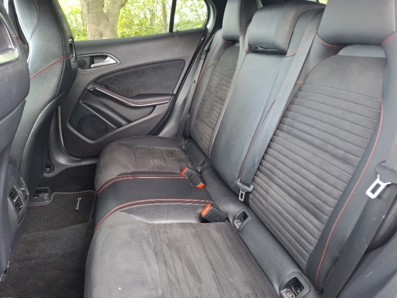 Mercedes-Benz GLA Class Gla 180 Amg Line Edition RX69UOP Silver #6