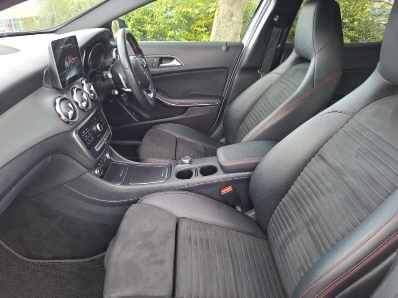 Mercedes-Benz GLA Class Gla 180 Amg Line Edition RX69UOP Silver #5