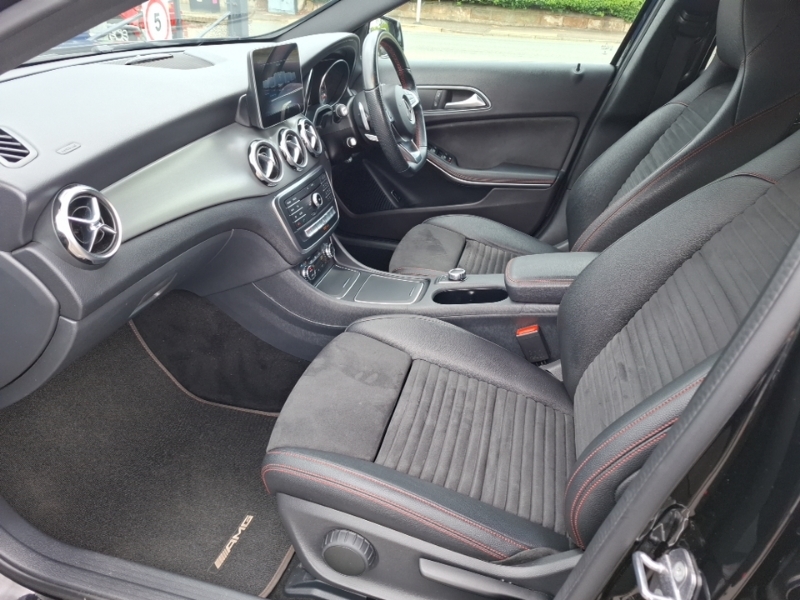 Mercedes-Benz GLA Class Gla 200 Amg Line Edition Black #5