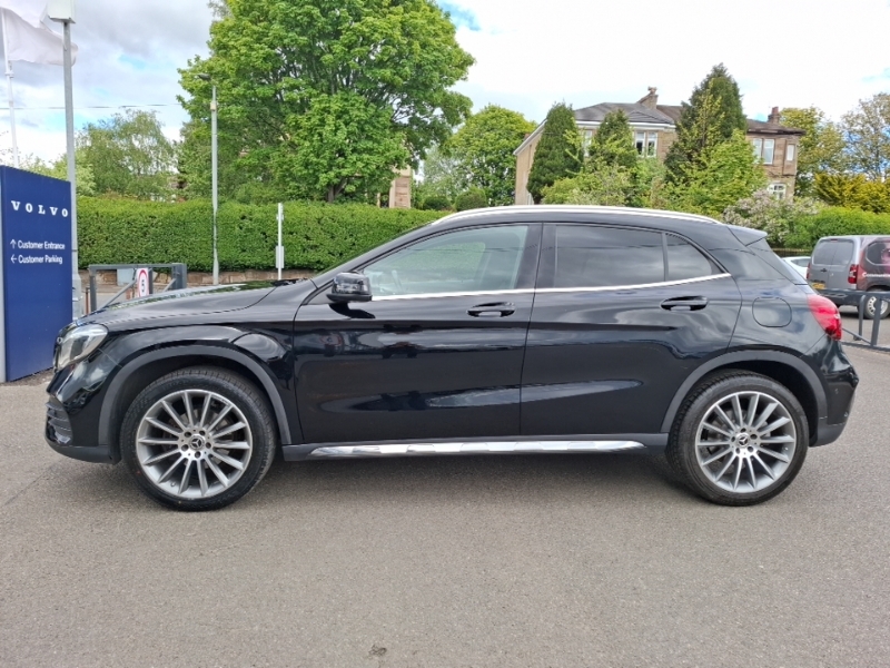 Mercedes-Benz GLA Class Gla 200 Amg Line Edition Black #4