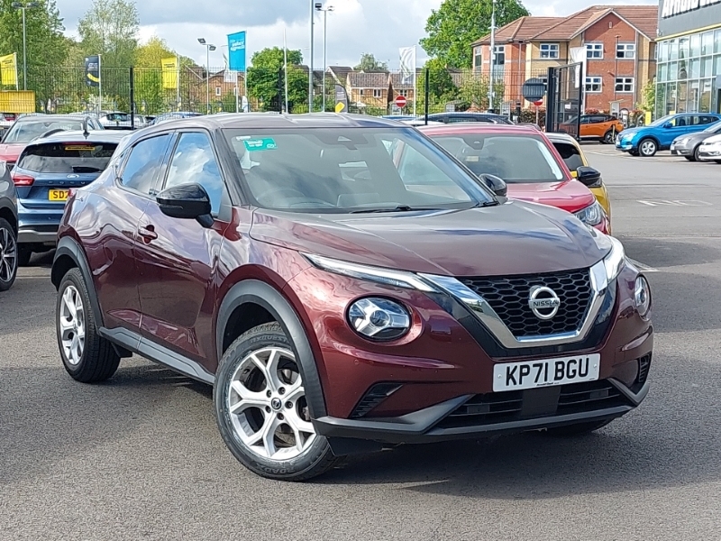 Nissan Juke 1.0 Dig-t 114 N-connecta Dct Red
