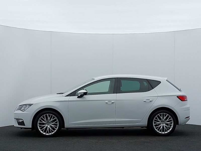 Seat Leon 1.0 Tsi Se Dynamic Ez DG70CZX White #4
