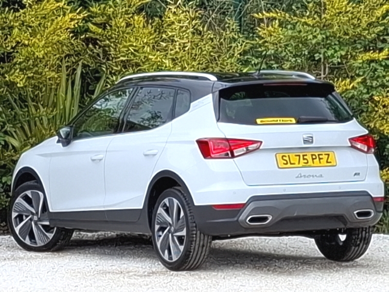 Seat Arona 1.0 Tsi 115 Fr Sport SL75PFZ White #2