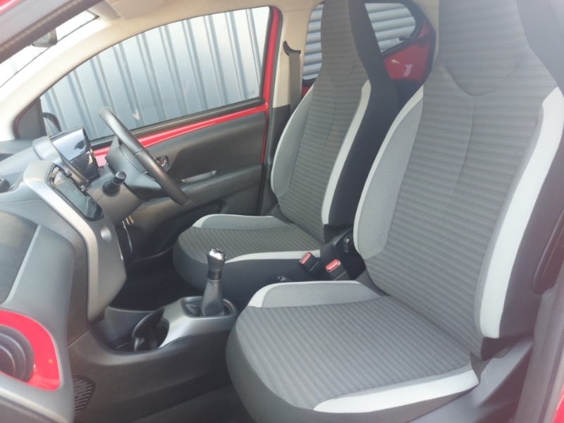 Toyota Aygo 1.0 Vvt-i X-plore SC18VPK Red #5