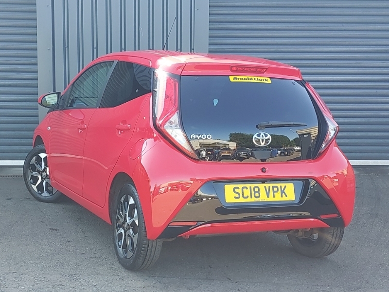 Toyota Aygo 1.0 Vvt-i X-plore SC18VPK Red #2