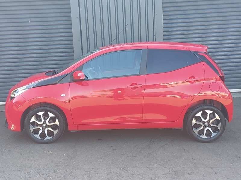 Toyota Aygo 1.0 Vvt-i X-plore SC18VPK Red #4