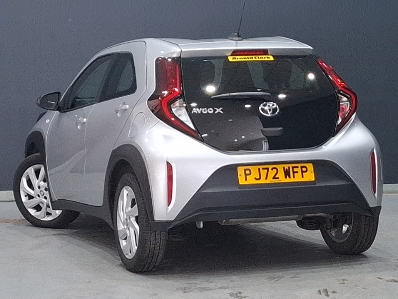 Toyota Aygo X 1.0 Vvt-i Pure PJ72WFP Silver #2