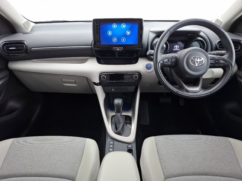 Toyota Yaris 1.5 Hybrid Excel Cvt DG23YXN White #3