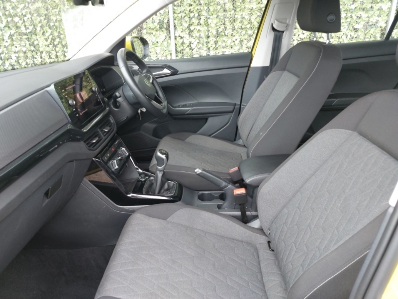Volkswagen T-Cross 1.0 Tsi Life CP24VVT Yellow #5
