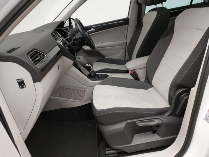 Volkswagen Tiguan 2.0 Tdi Elegance Dsg PF21ZTB White #5