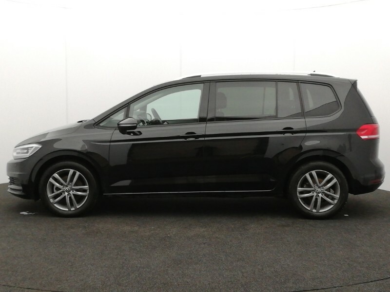 Volkswagen Touran 1.5 Tsi Evo Match Dsg Black #4