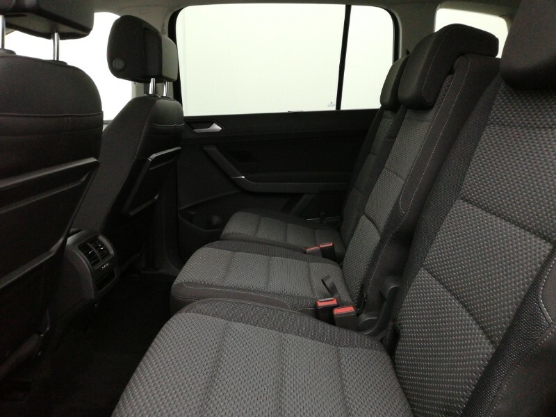 Volkswagen Touran 1.5 Tsi Evo Match Dsg Black #6