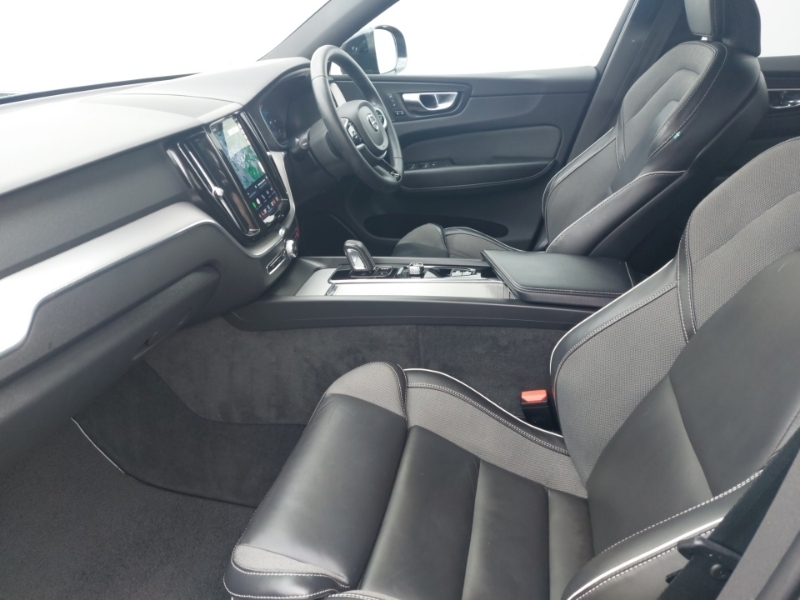 Volvo XC60 2.0 B4d R Design Awd Geartronic NL22FXH Grey #5