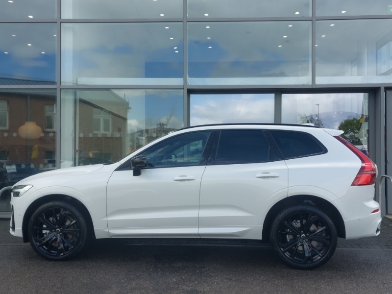 Volvo XC60 2.0 B5p Plus Black Edition Awd Geartronic White #4