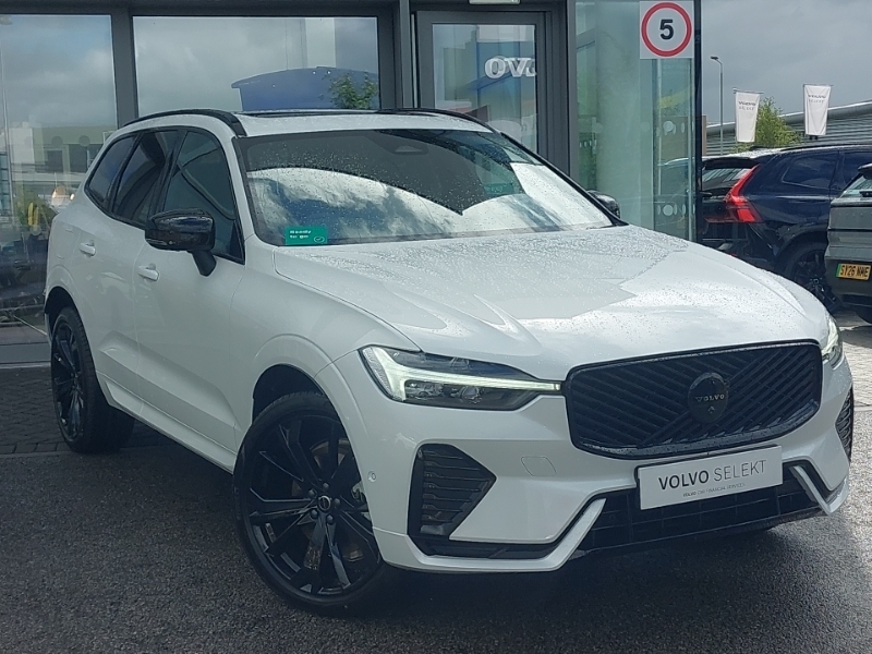 Volvo XC60 2.0 B5p Plus Black Edition Awd Geartronic White